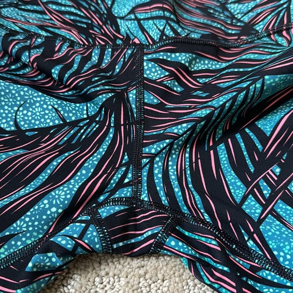 Lululemon printed leggings - Picture 5 of 5
